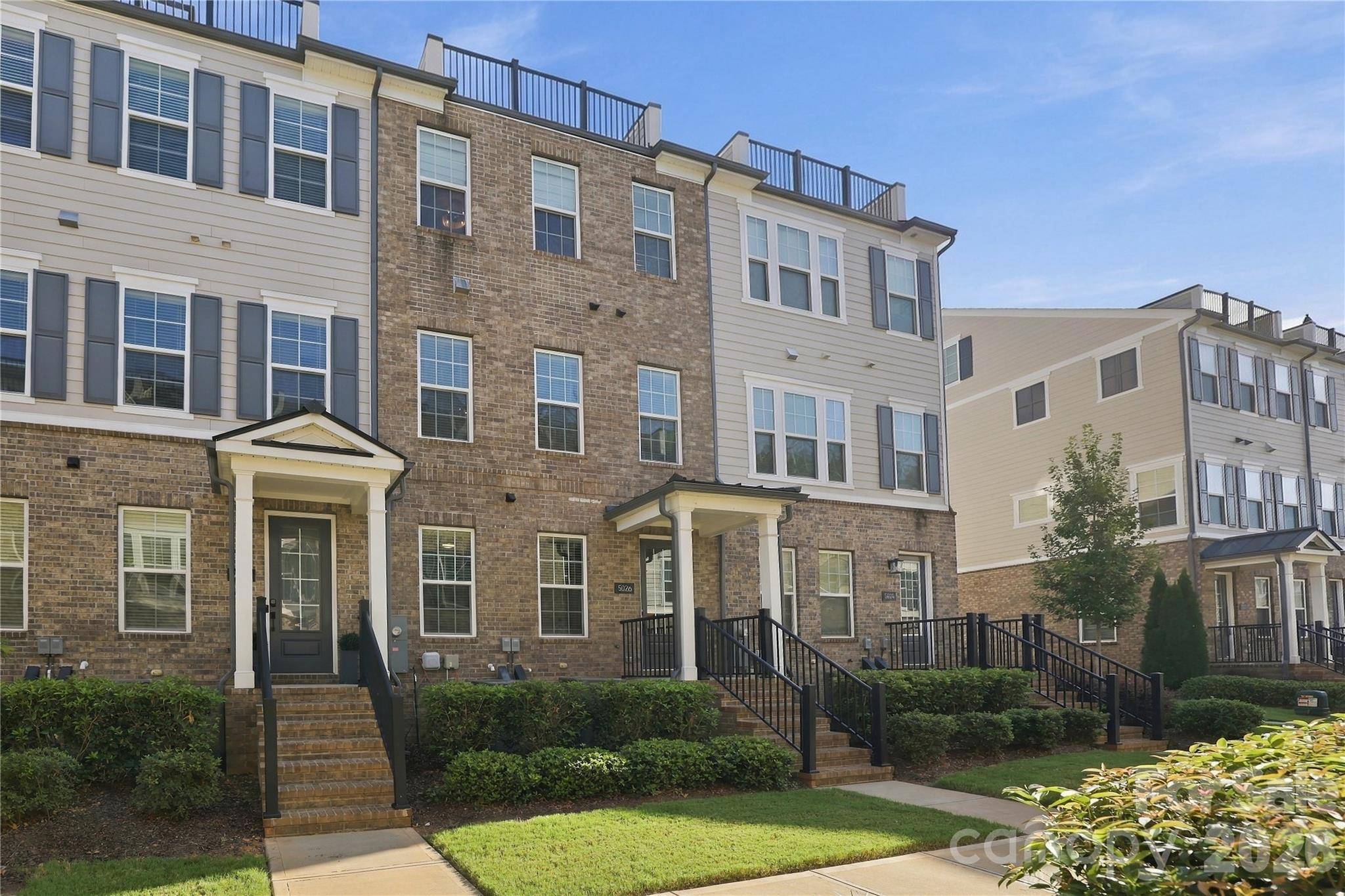 5026 Harrowsmith LN, Charlotte, NC 28204