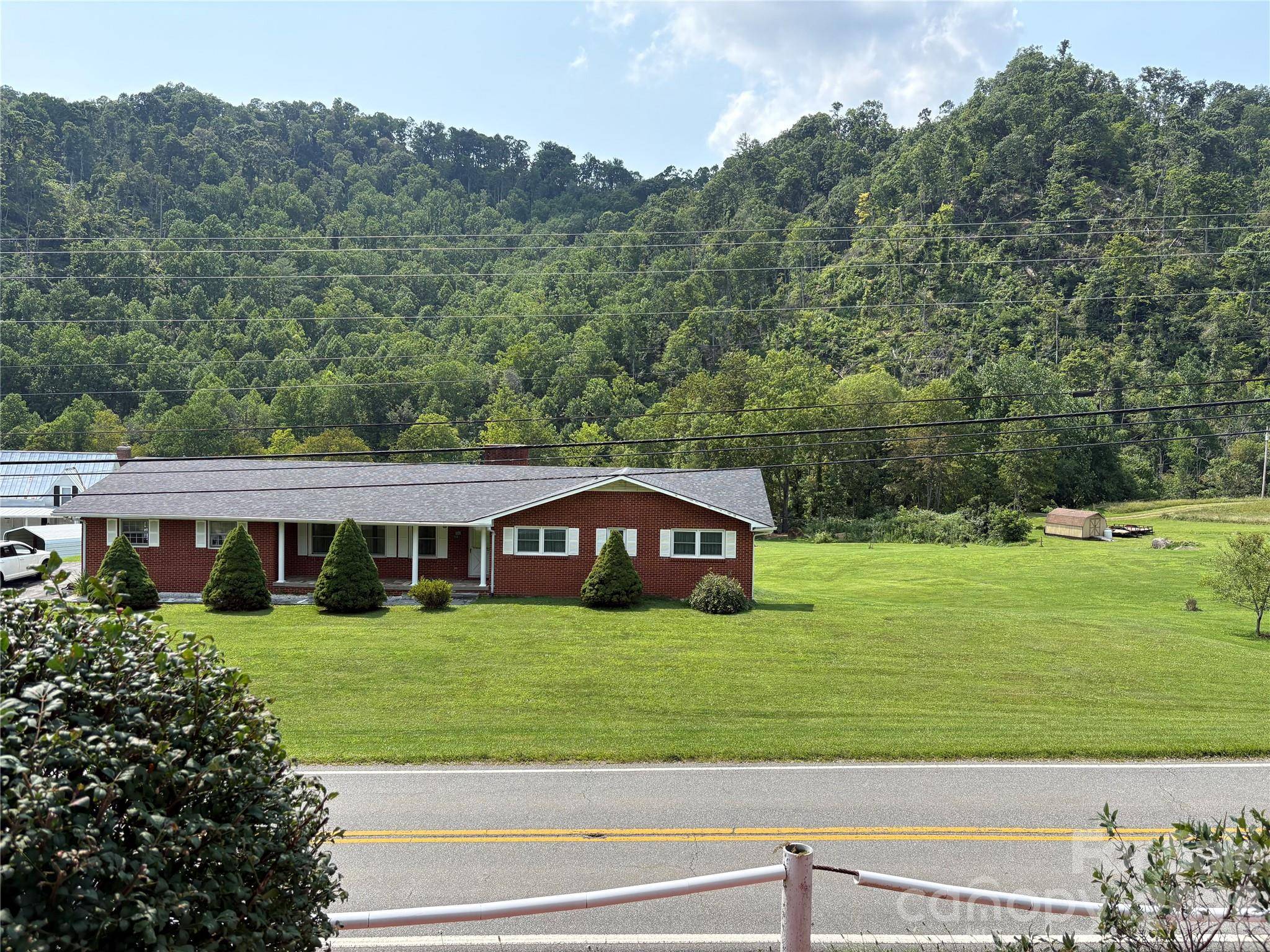 11141 NC Highway 226 HWY, Bakersville, NC 28705