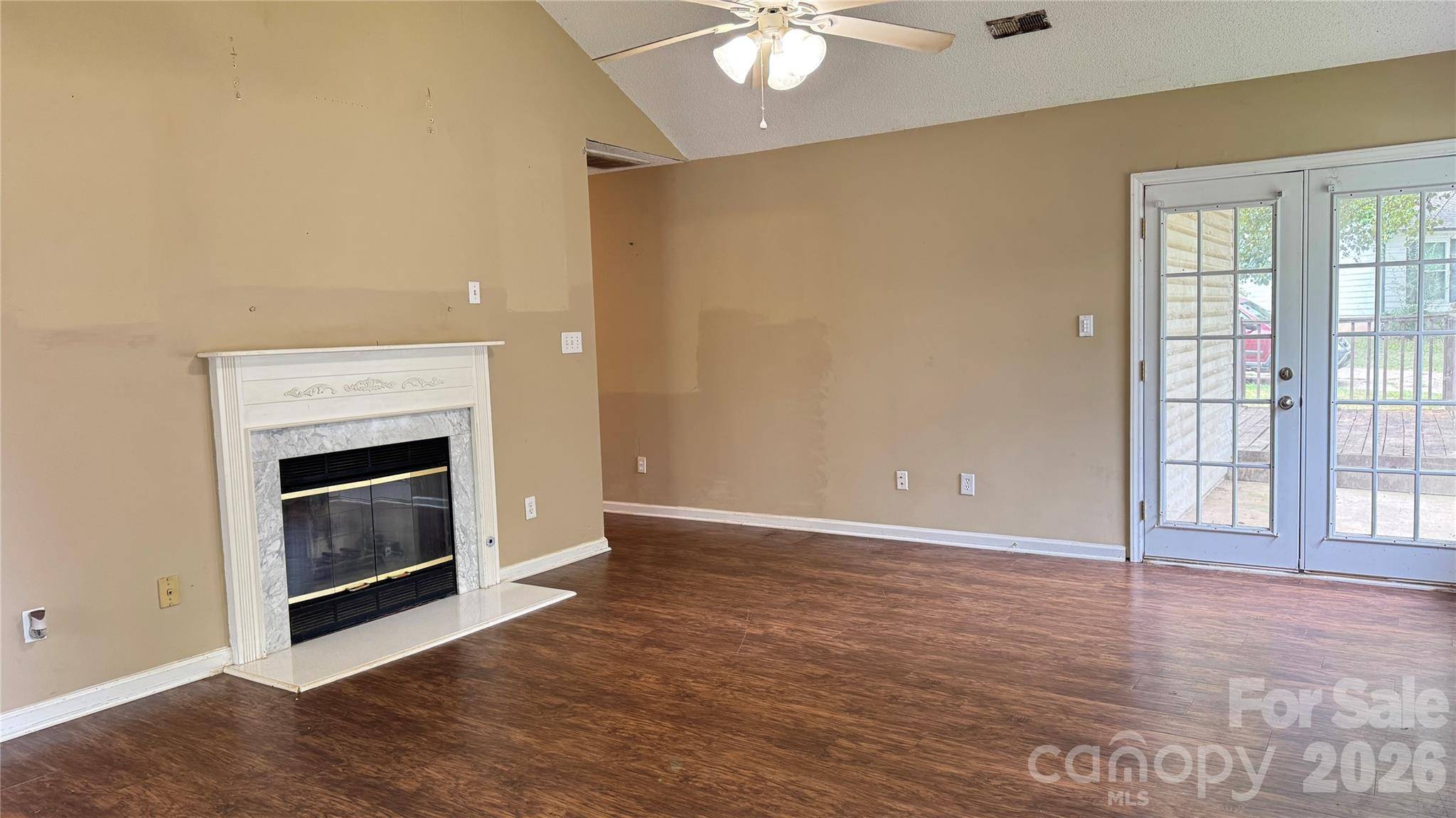 10121 Brawley LN, Charlotte, NC 28215