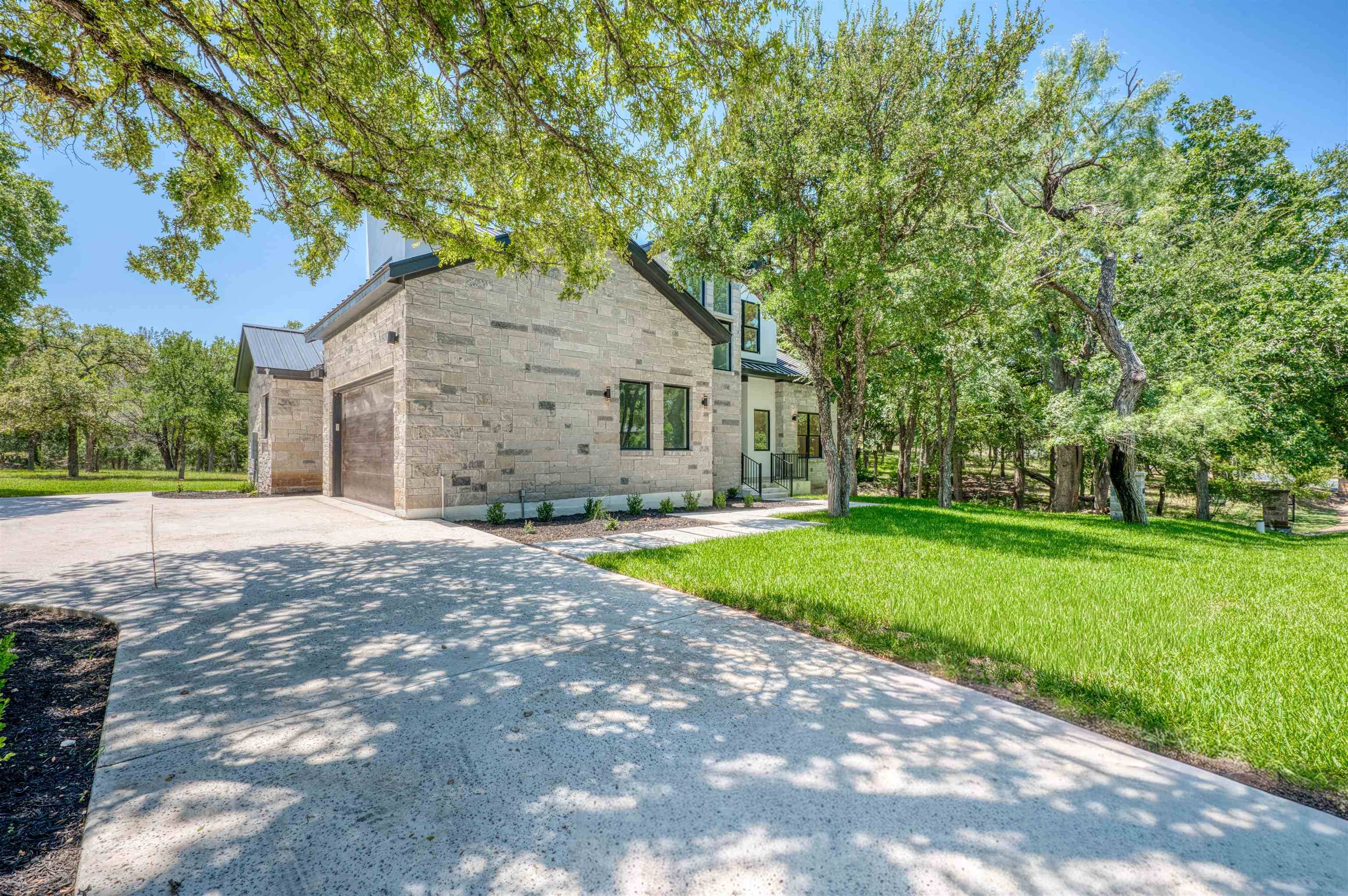 613 Apache Tear, Horseshoe Bay, TX 78657