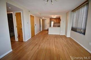 11624 Grosvenor LN #4D, Kew Gardens, NY 11418