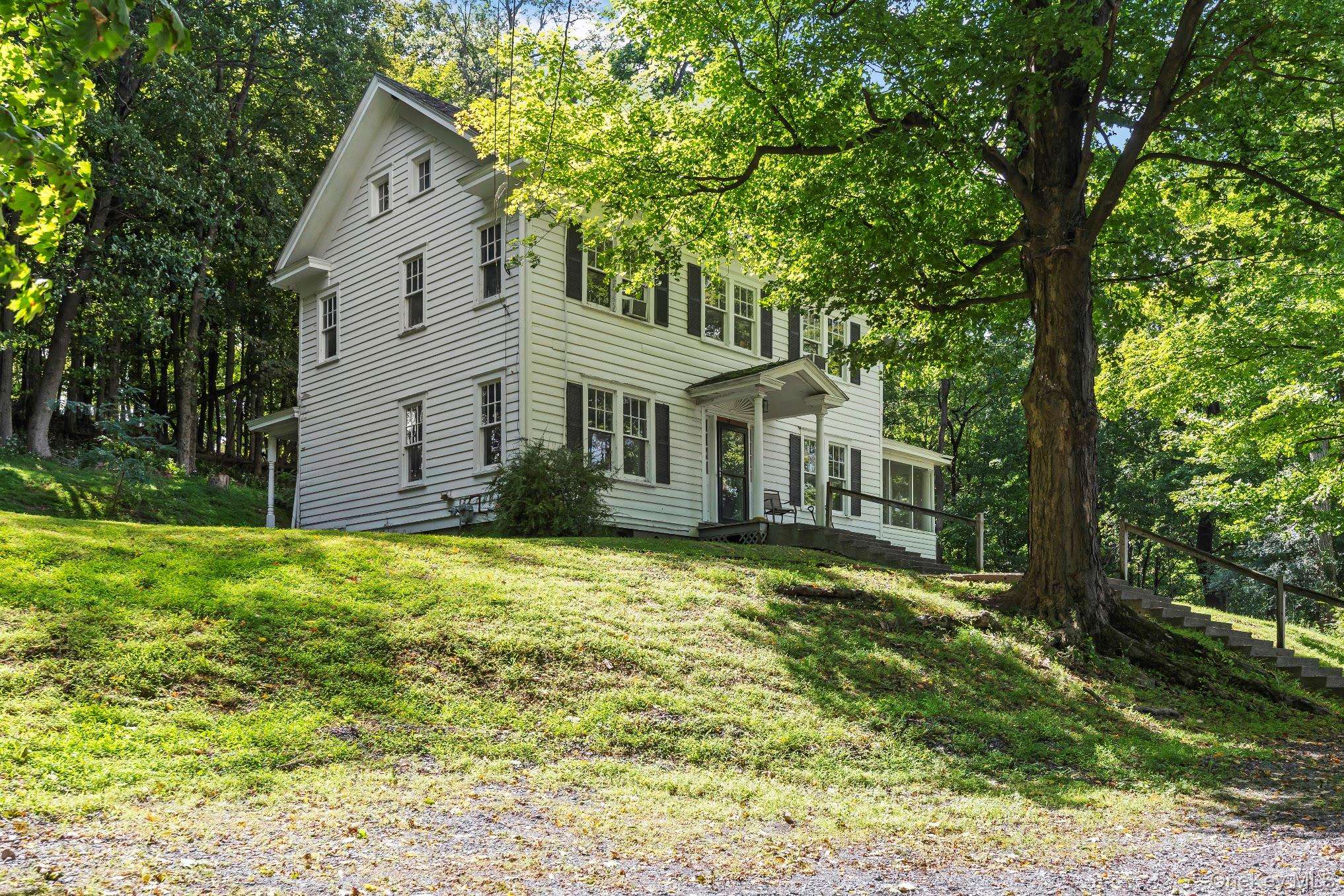 90 Prospect AVE, Hudson, NY 12534