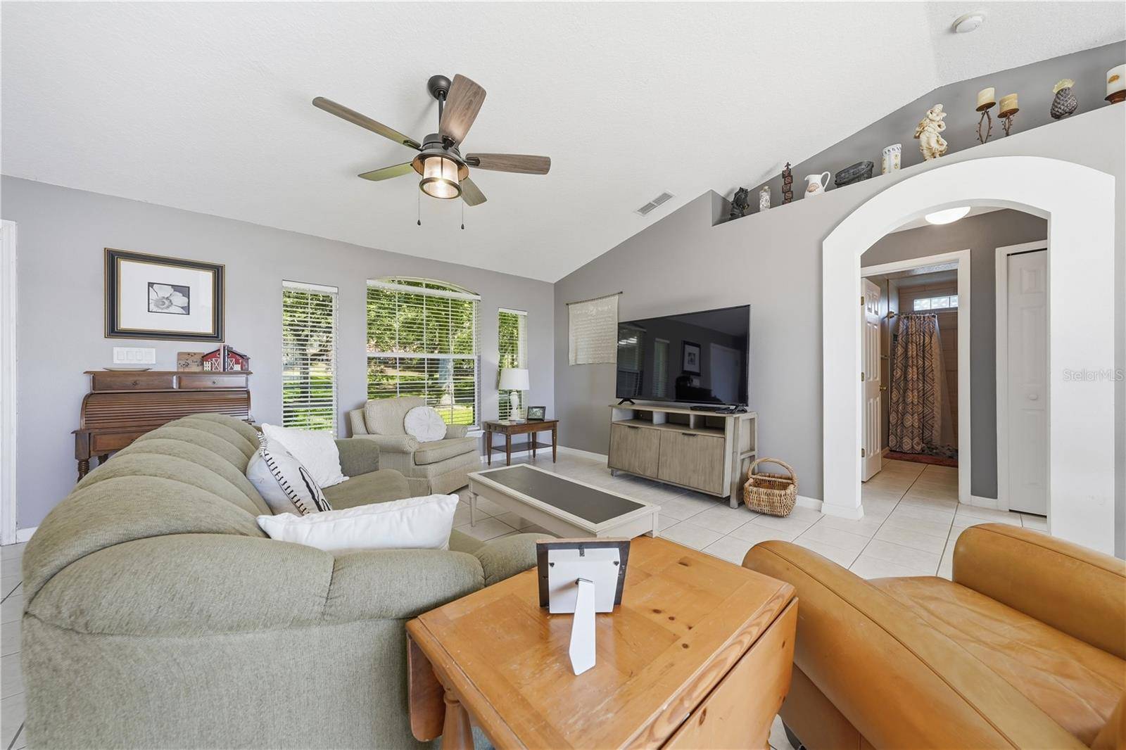 1827 LAKE VILLA DR, Tavares, FL 32778