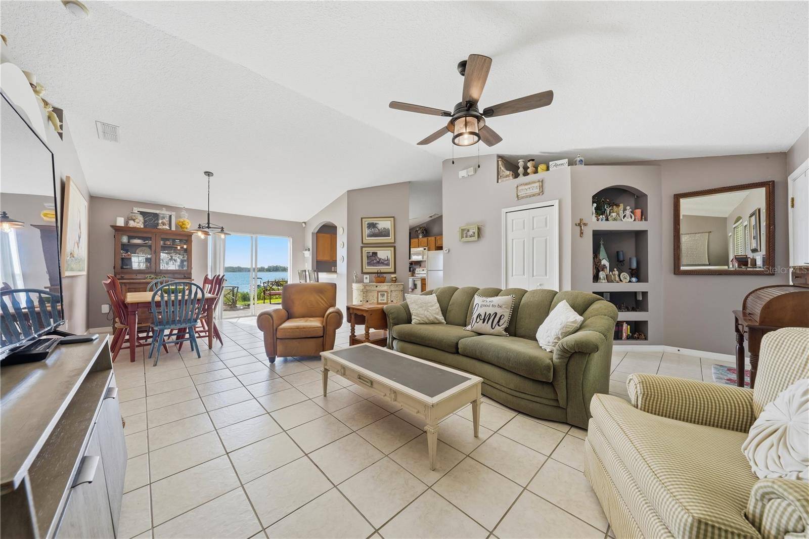1827 LAKE VILLA DR, Tavares, FL 32778
