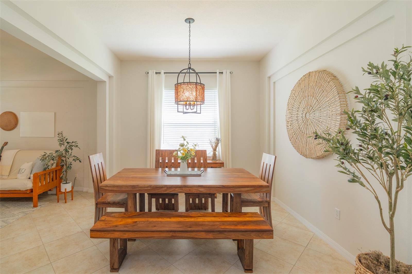 324 BURCHINGTON DR, Debary, FL 32713