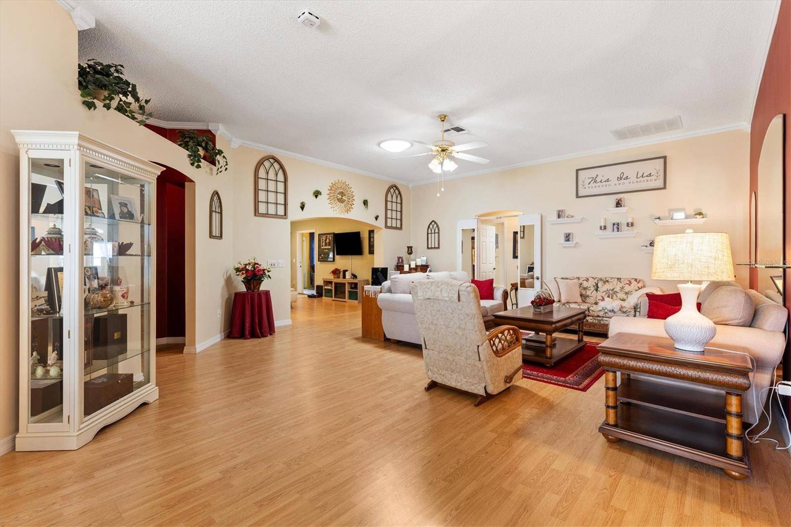 1042 SOLEDAD WAY, Lady Lake, FL 32159