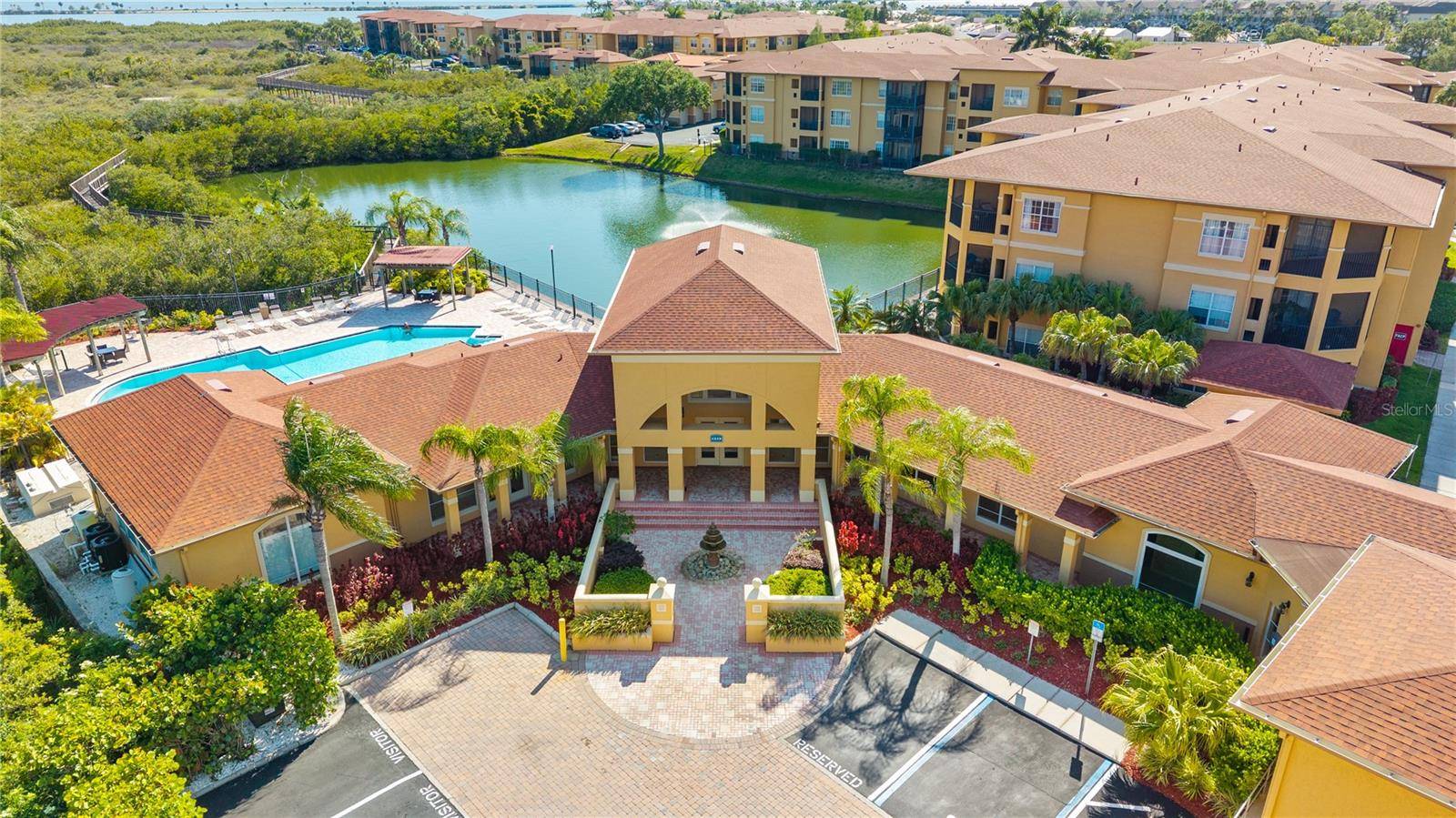 4333 BAYSIDE VILLAGE DR #320, Tampa, FL 33615