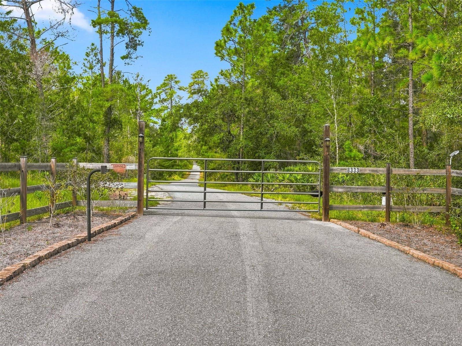 8333 ALLEN DR, Weeki Wachee, FL 34613