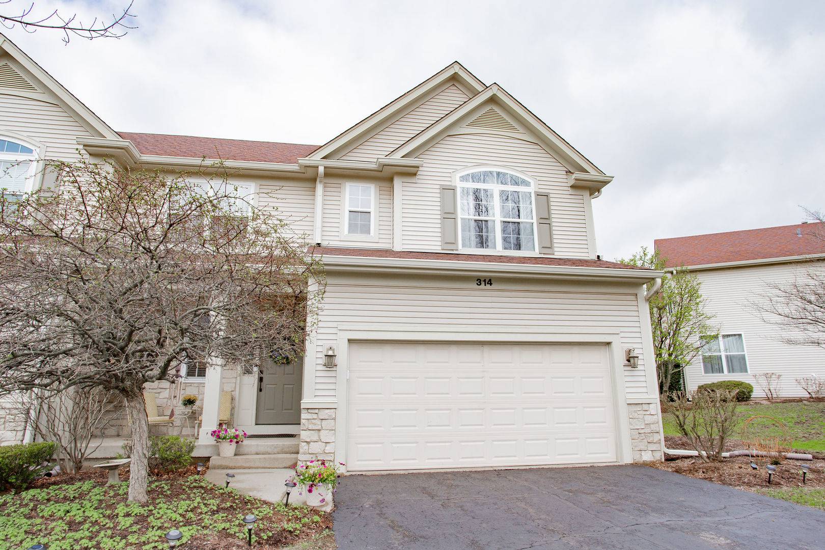 314 Berkshire DR, Lake Villa, IL 60046