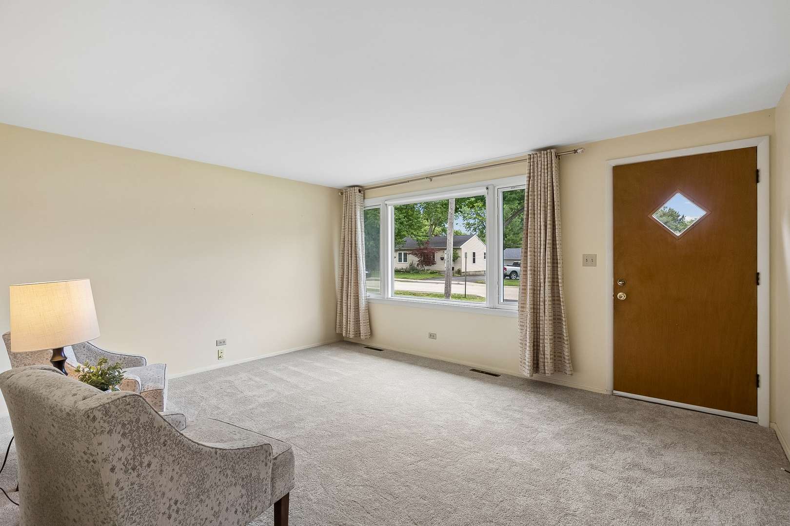 153 School ST, Grayslake, IL 60030