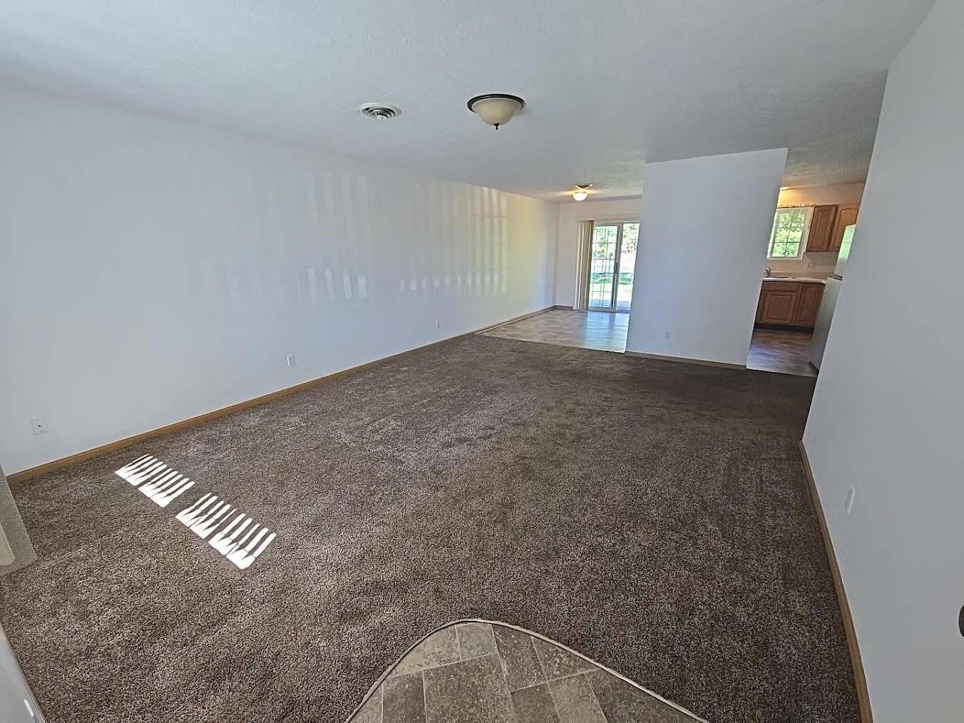163 Ridgeview DR, Pipestone, MN 56164
