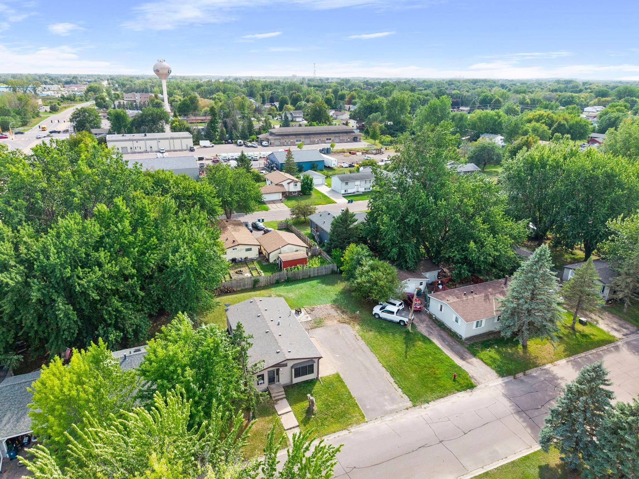 1989 Cardinal DR, Centerville, MN 55038