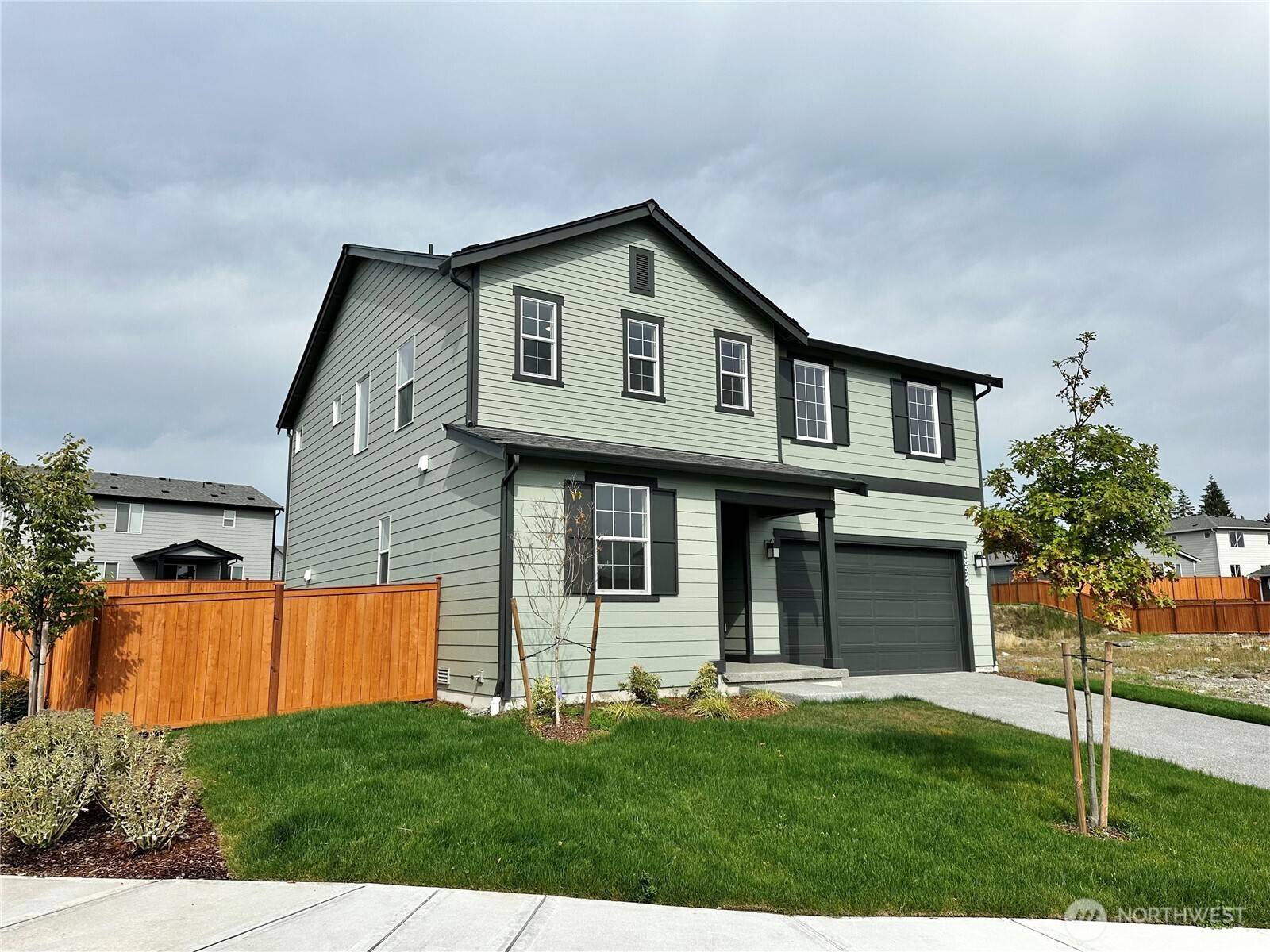 18526 136th AVE E #129, Puyallup, WA 98374
