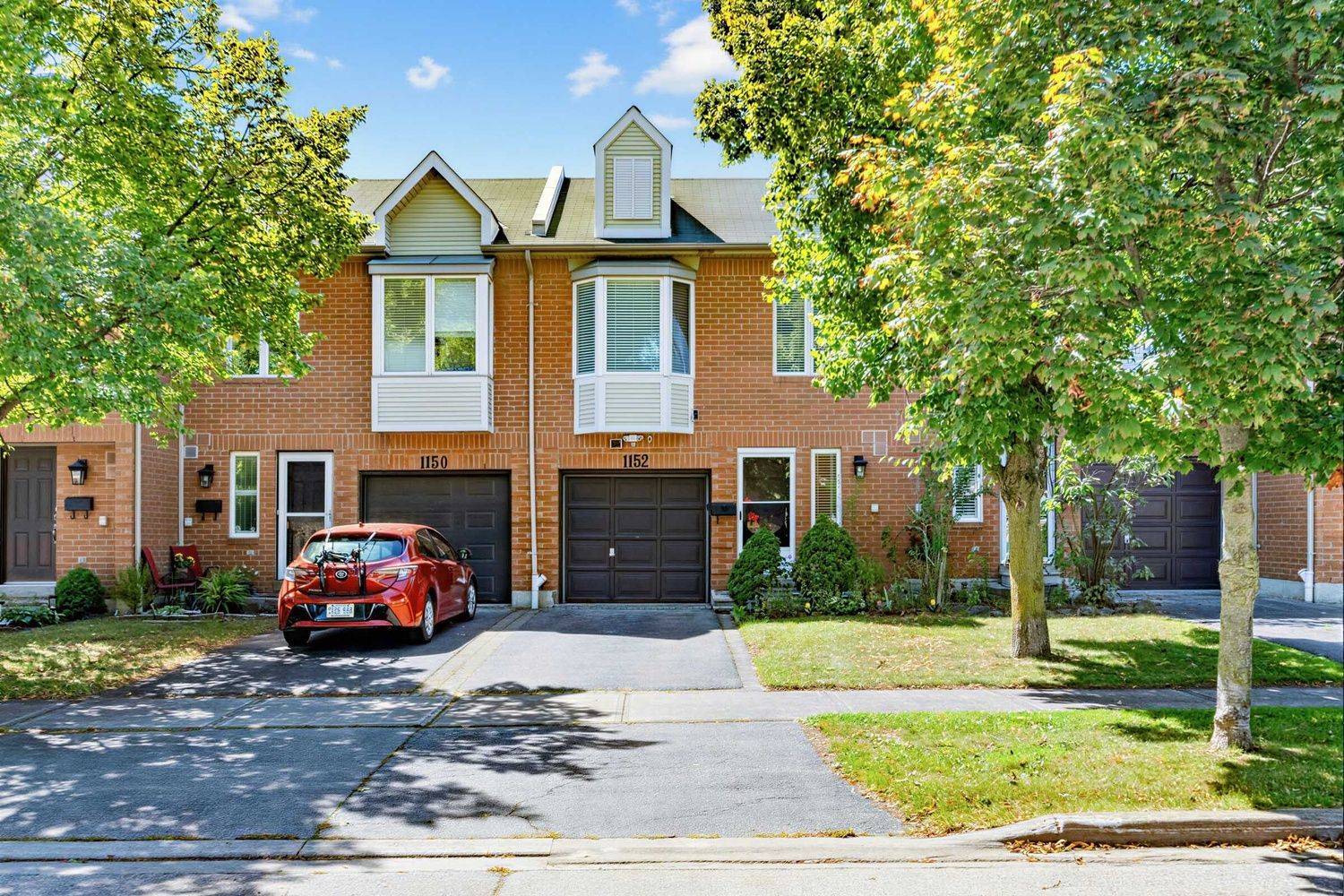 1152 WEST SHORE DR, Mississauga, ON L5E 3H8