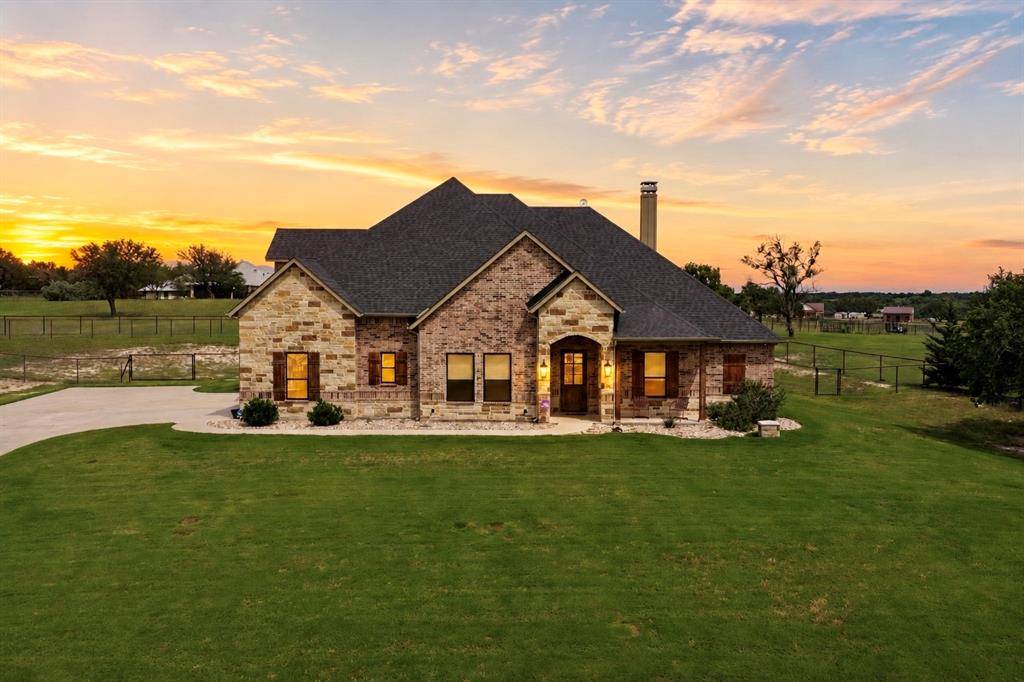115 Trace Drive, Weatherford, TX 76087