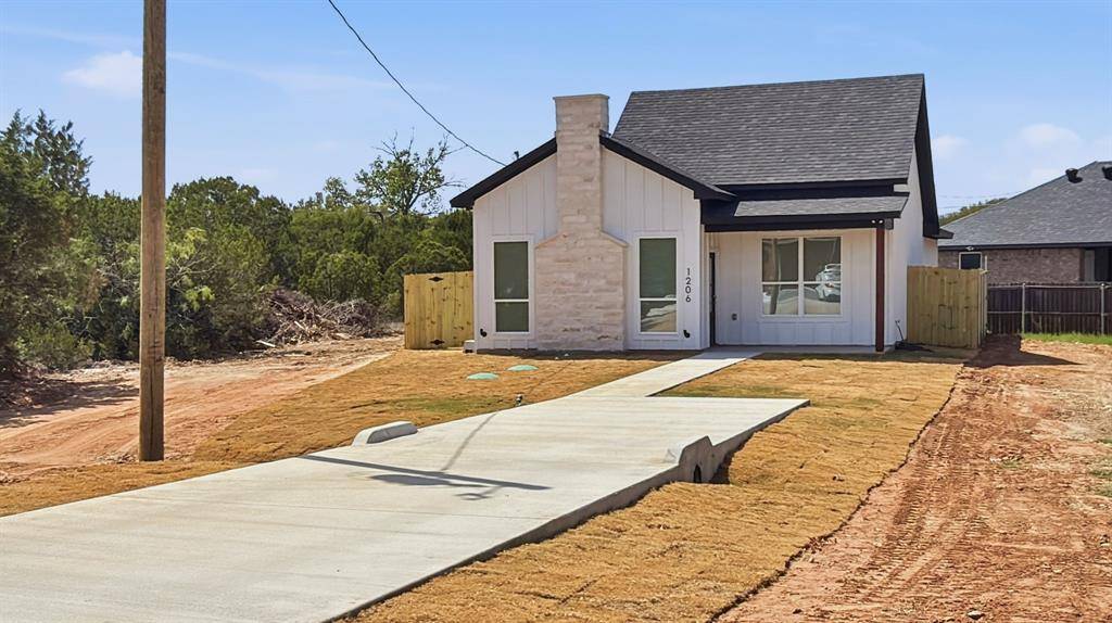 1206 Thicket Court, Granbury, TX 76048