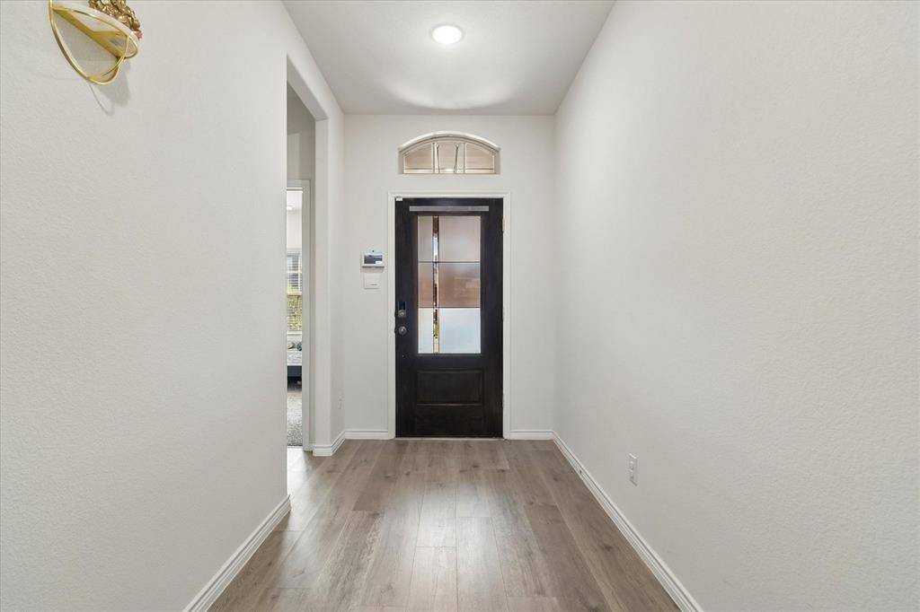 3707 Smuggler Mine Street, Aubrey, TX 76227