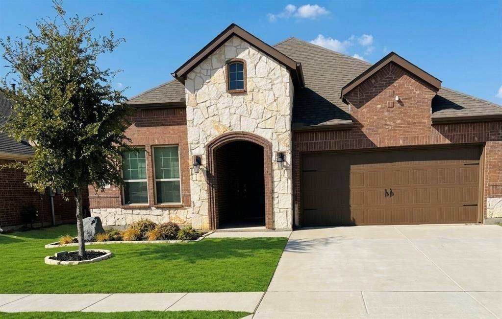 11109 Gold Pan Trail, Aubrey, TX 76227