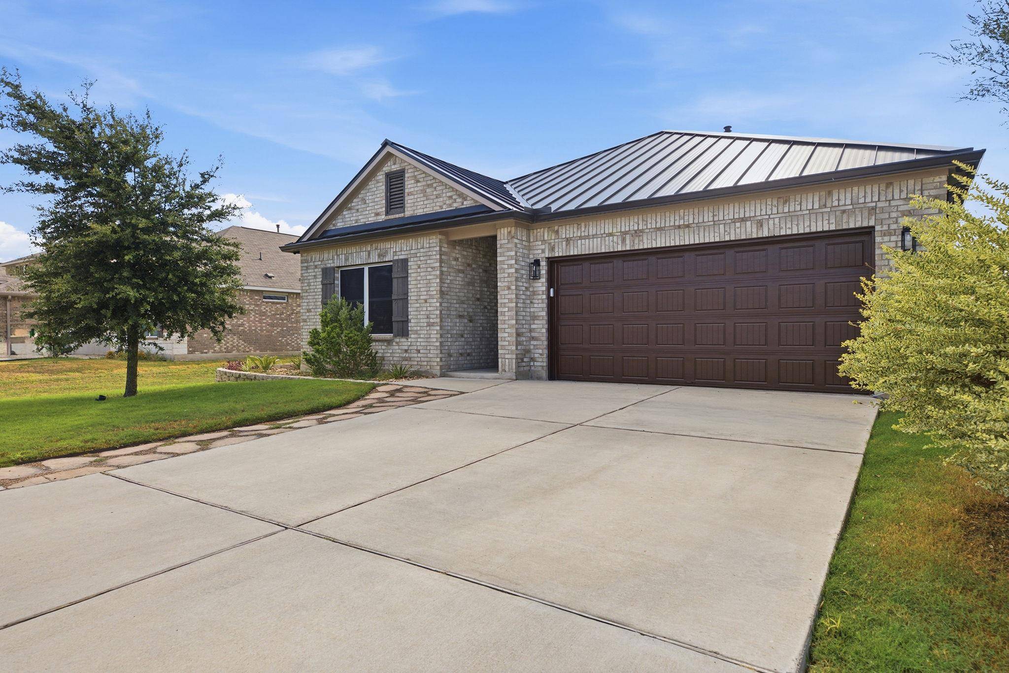 1100 S San Marcos ST, Manor, TX 78653