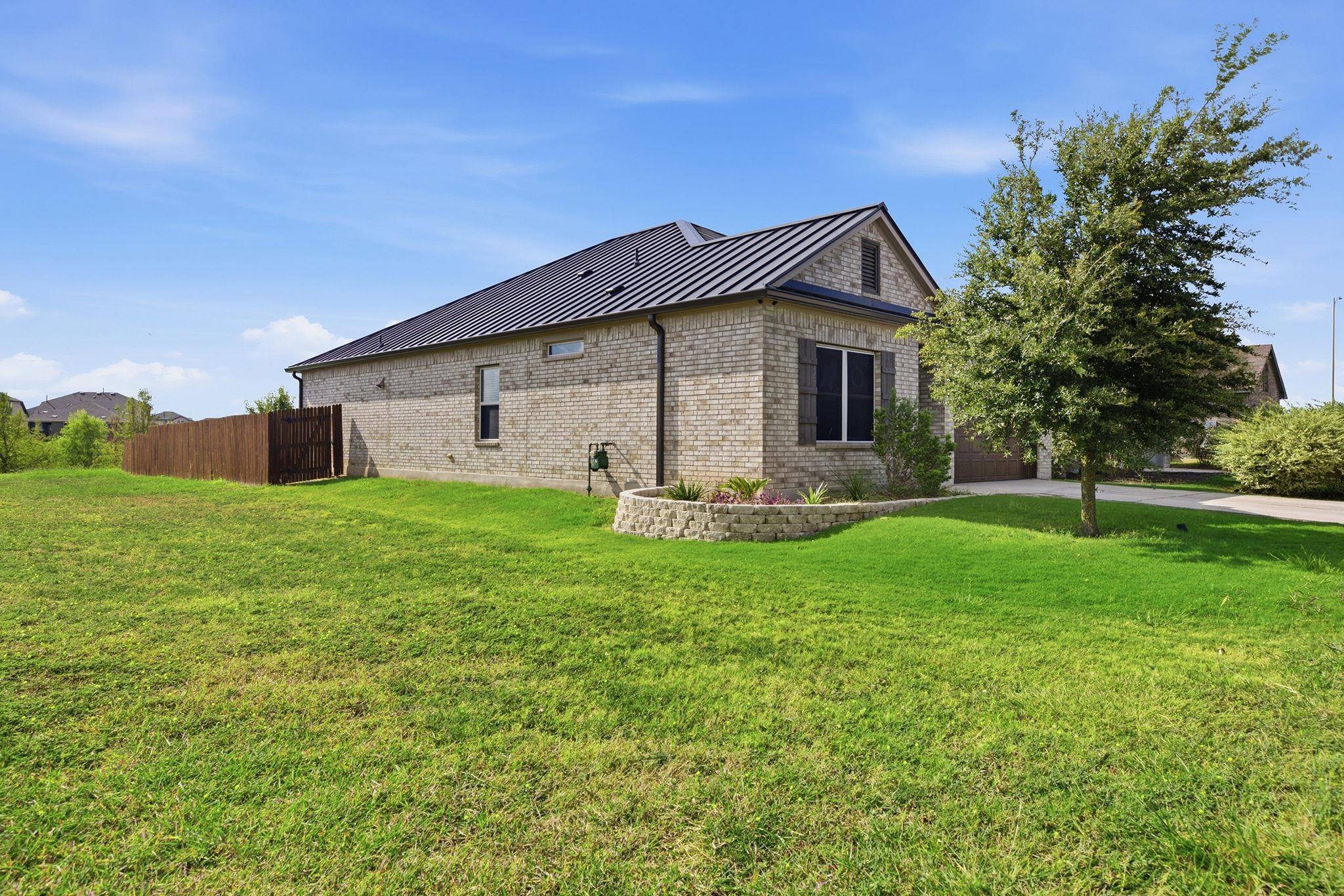 1100 S San Marcos ST, Manor, TX 78653