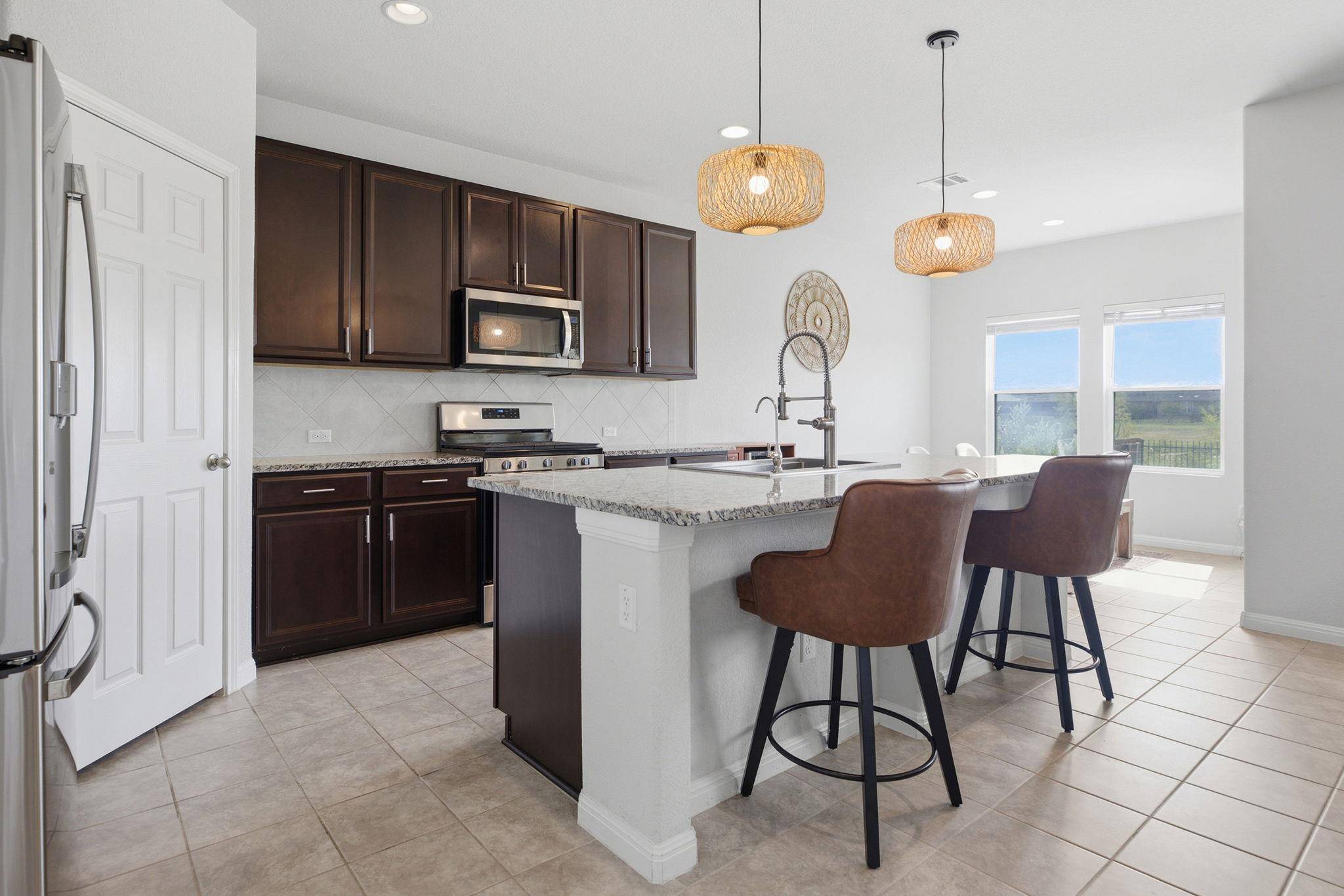 1100 S San Marcos ST, Manor, TX 78653