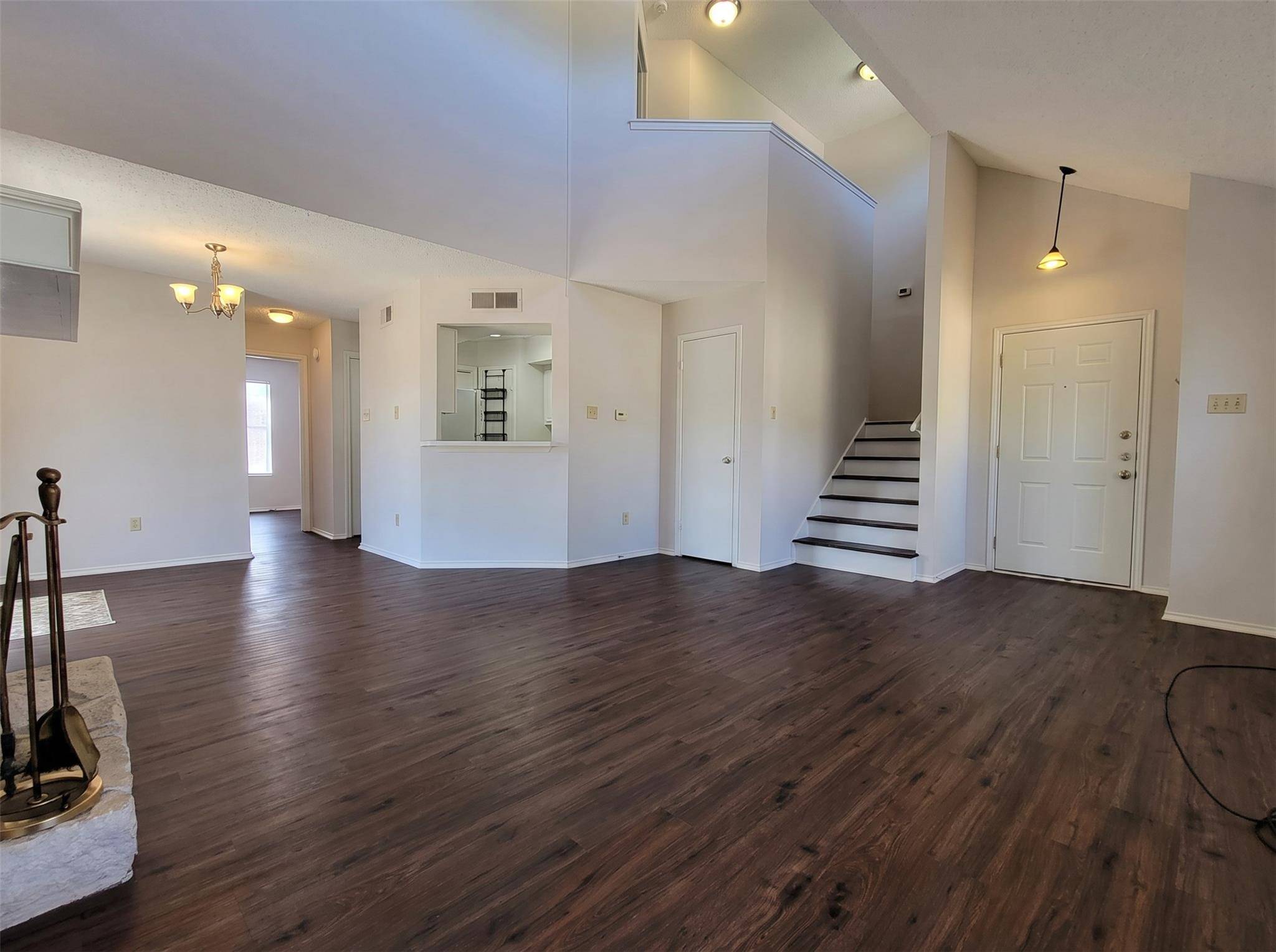 1758/1760 Horseshoe CIR, Round Rock, TX 78681