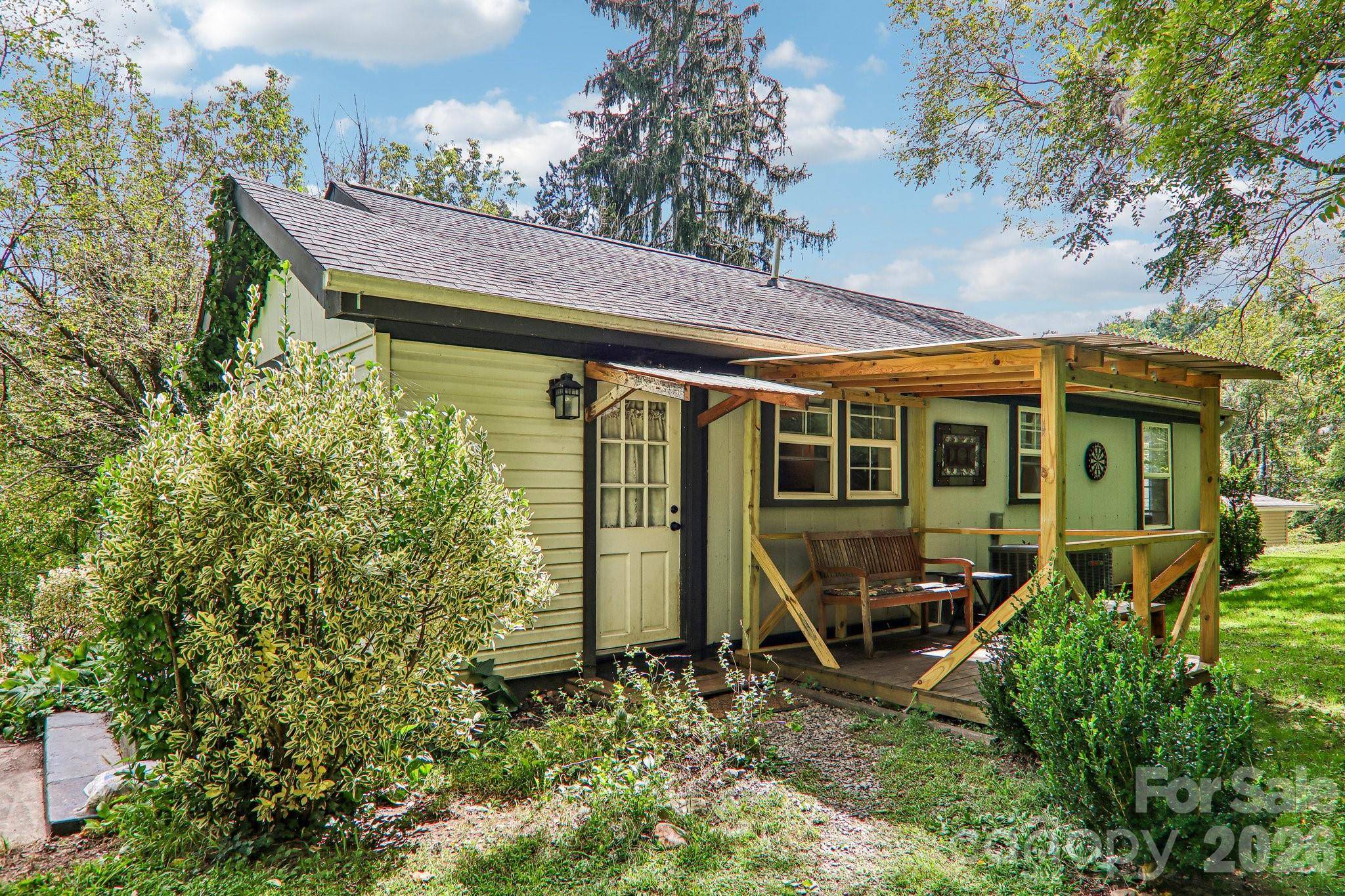 418 Sharptown RD, Canton, NC 28716