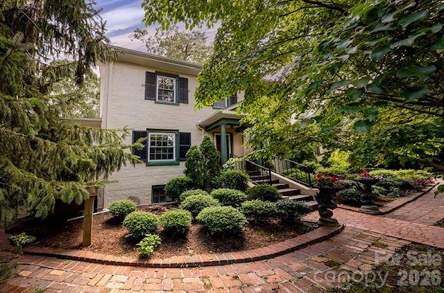 303 Country Club RD, Asheville, NC 28804