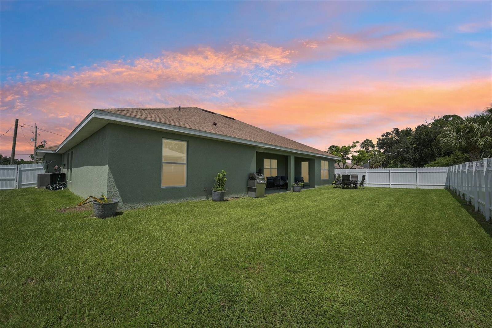 2718 N CHAMBERLAIN BLVD, North Port, FL 34286