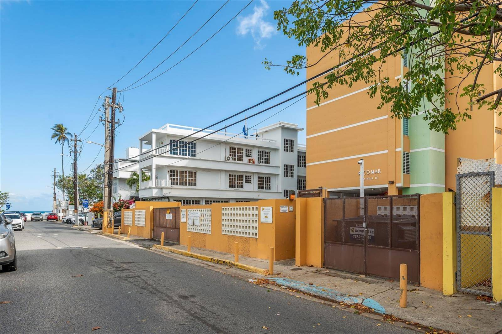 10 CALLE AMAPOLA #5, Carolina, PR 00979