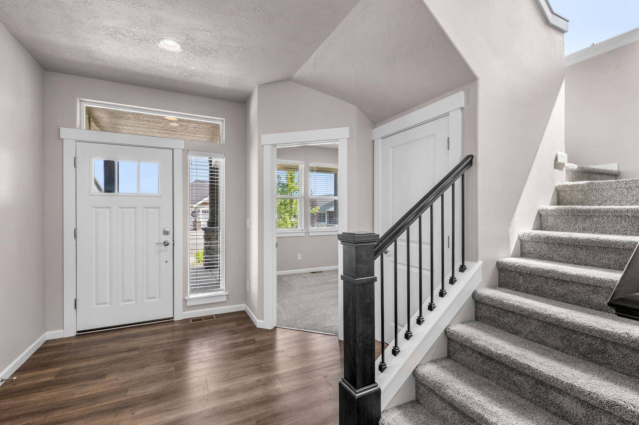 1229 S Greenacres Ct, Greenacres, WA 99016