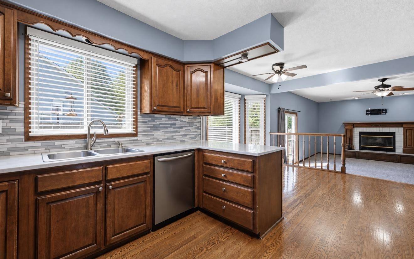 9915 W Jamesburg St, Wichita, KS 67212