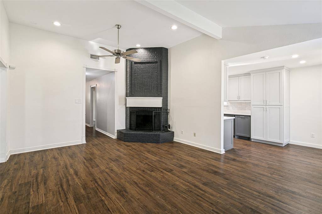 424 Allencrest Drive, White Settlement, TX 76108