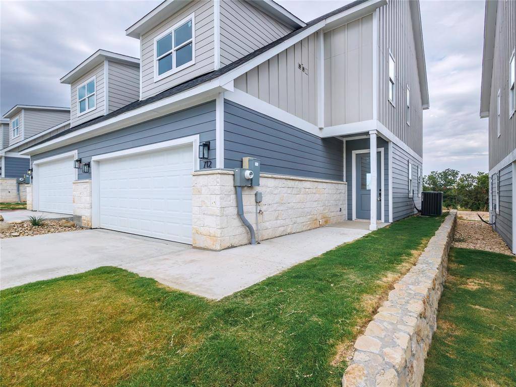 712 N Sycamore, Hico, TX 76457