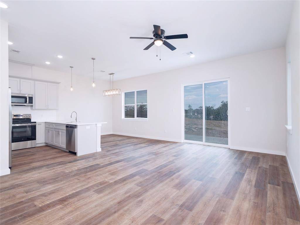 712 N Sycamore, Hico, TX 76457