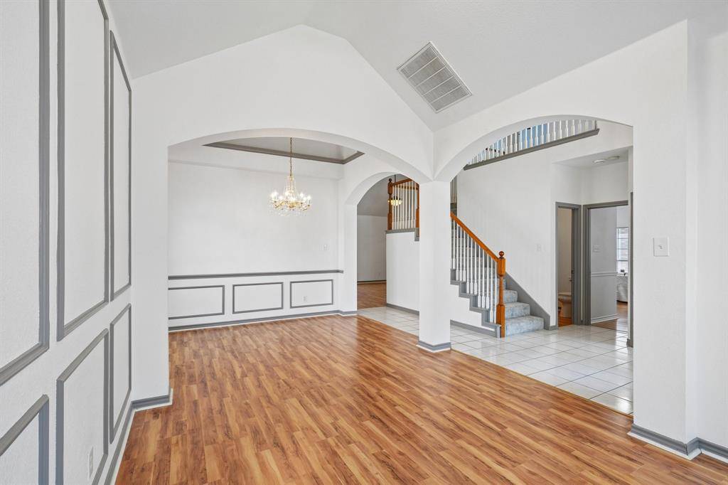 1517 Mountain Laurel Lane, Desoto, TX 75115