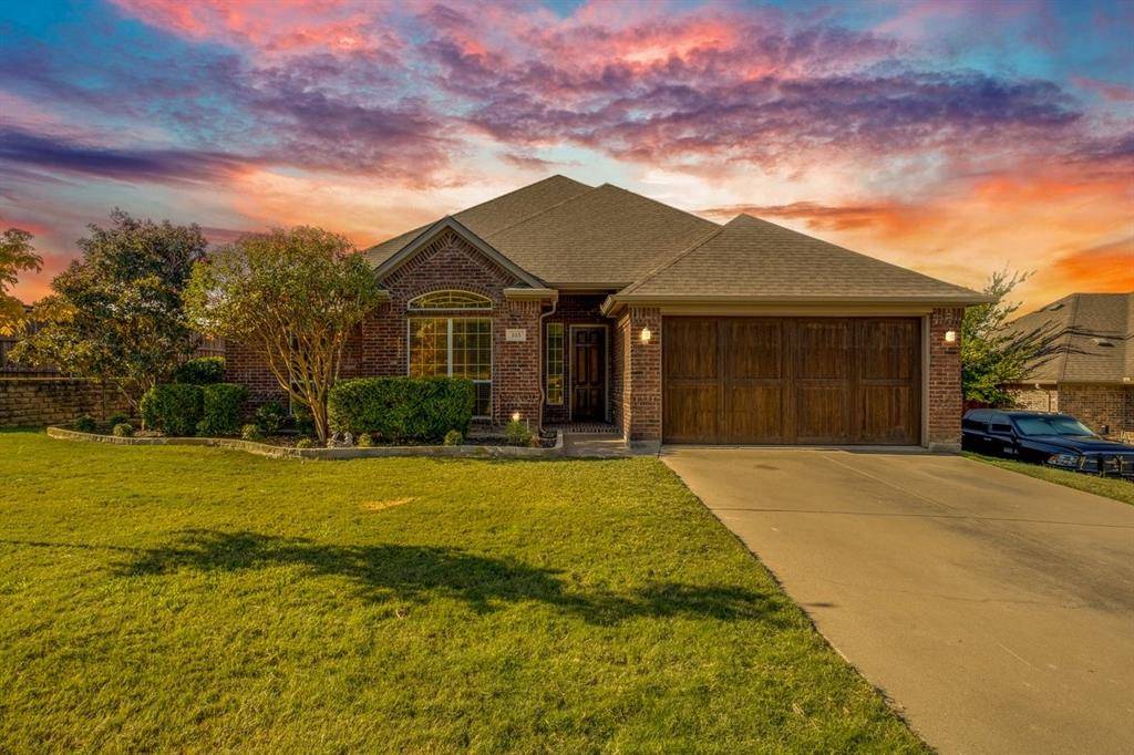 315 Castle Hill Drive, Burleson, TX 76028