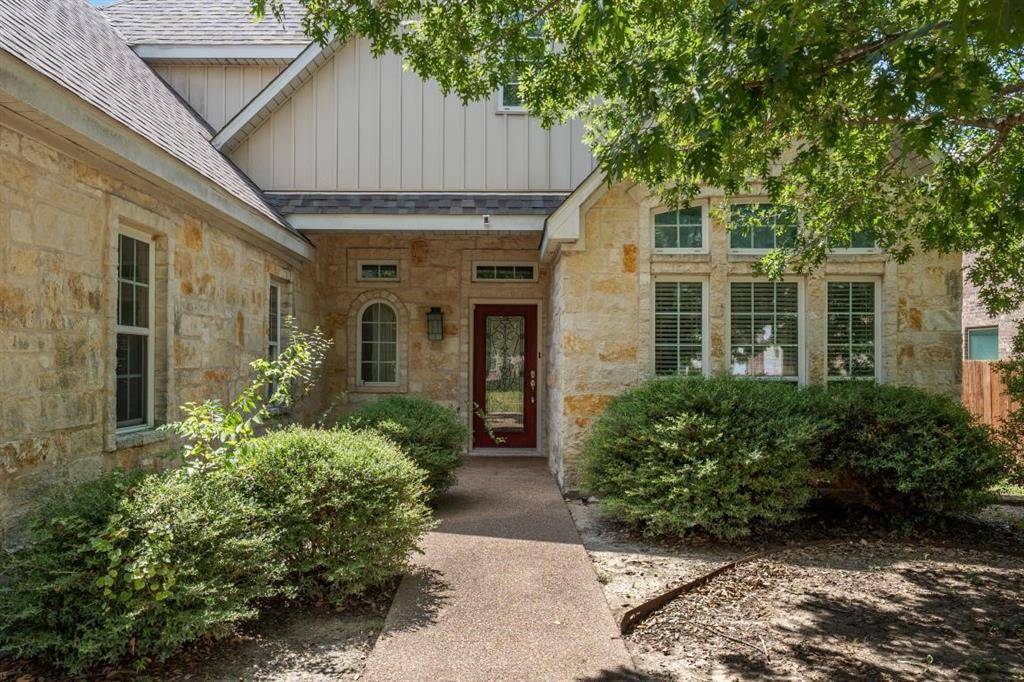 17015 Stonebriar Road, Woodway, TX 76712