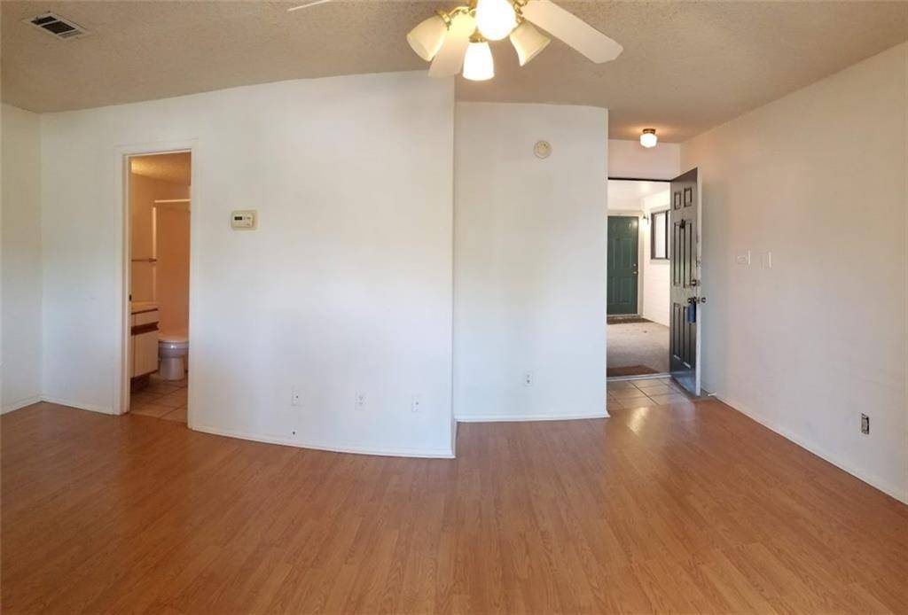 2500 Burleson RD #215, Austin, TX 78741