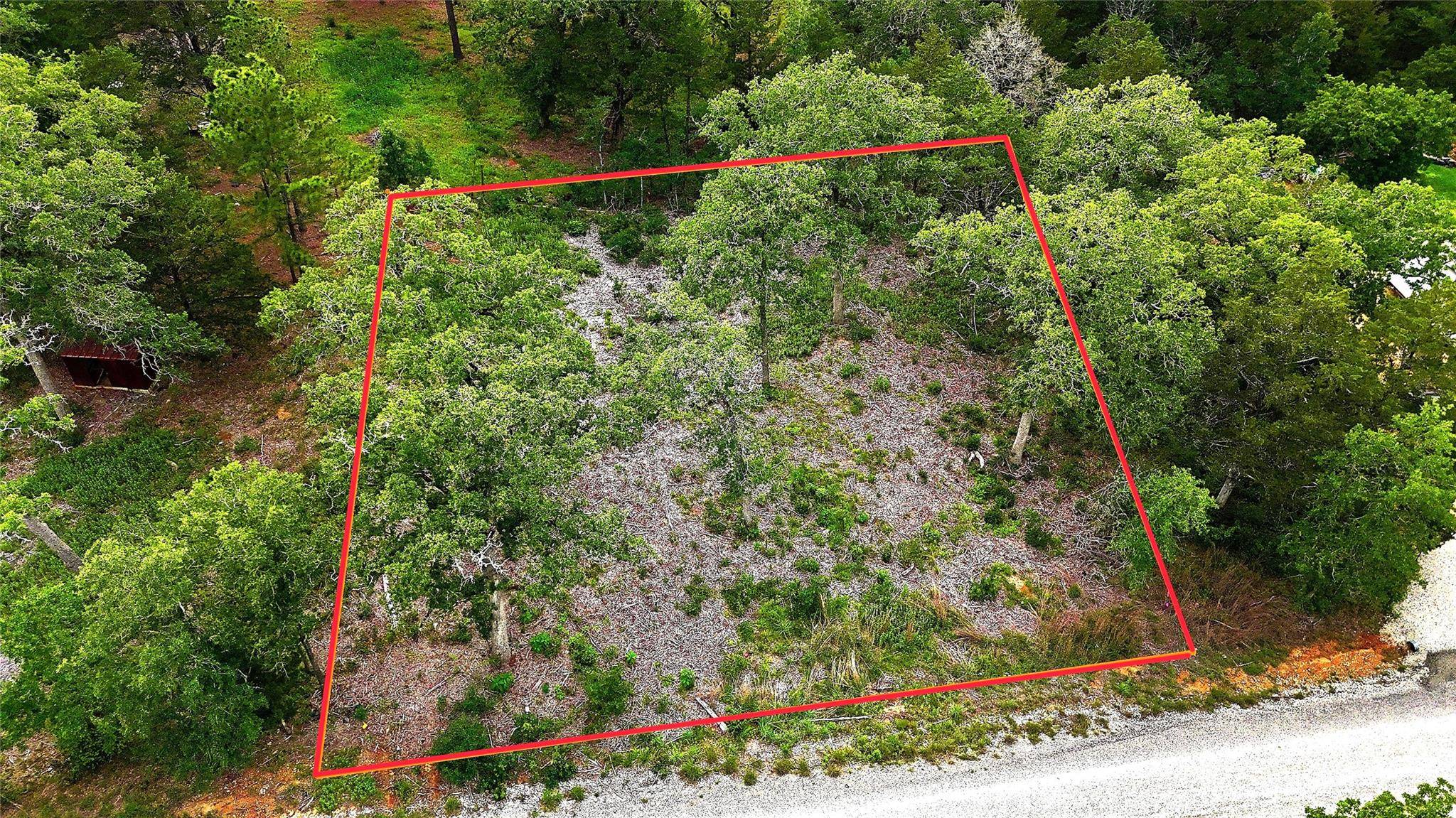 200 Cheyenne DR, Smithville, TX 78957