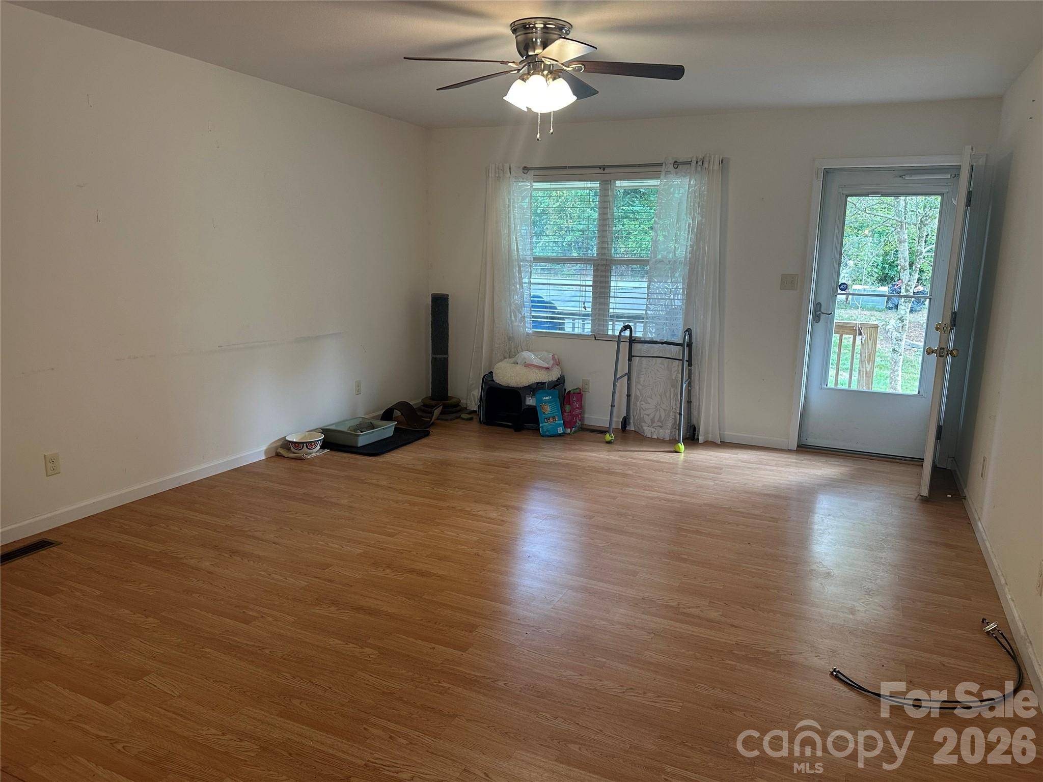 6 Kendrick CT, Flat Rock, NC 28731