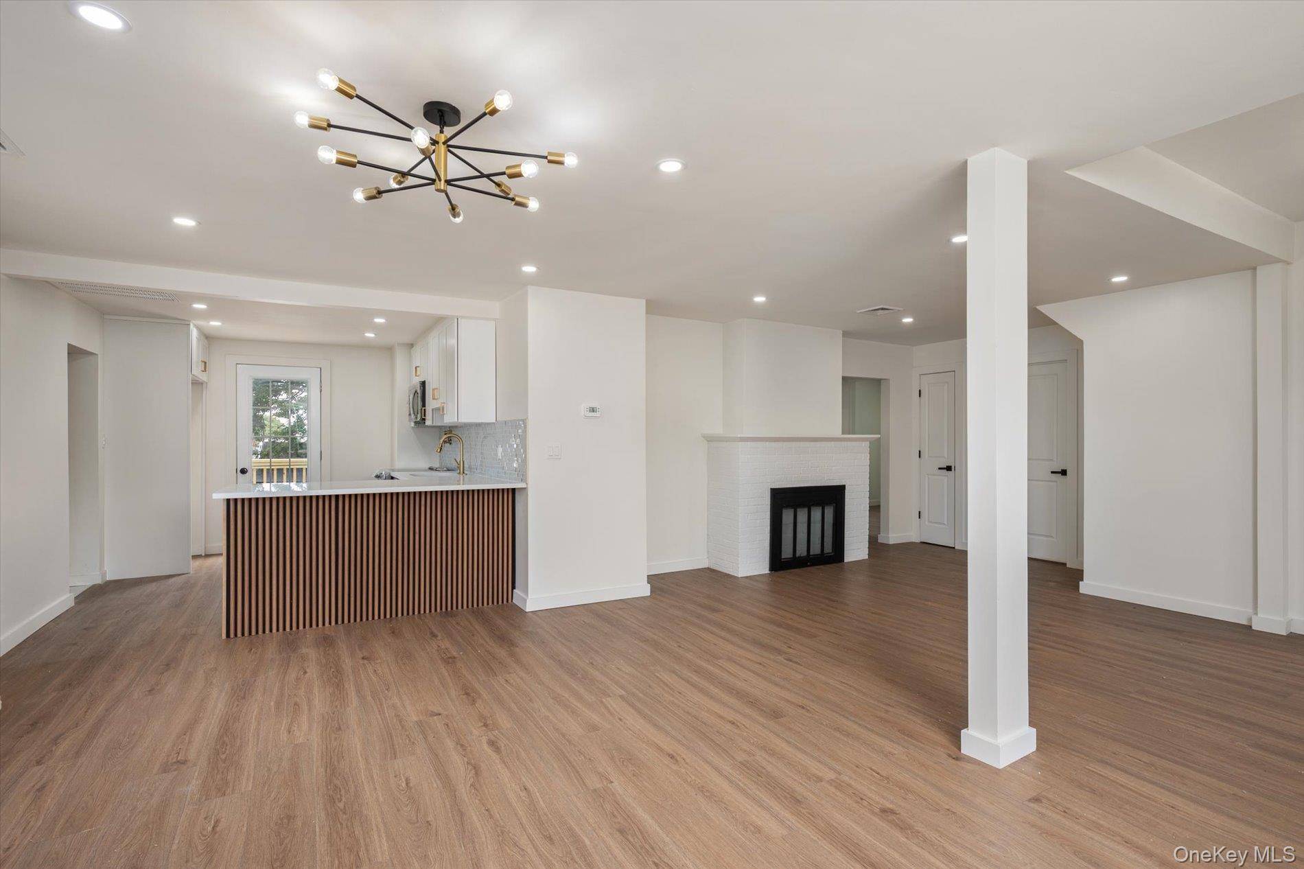 605 S Ocean AVE, Freeport, NY 11520
