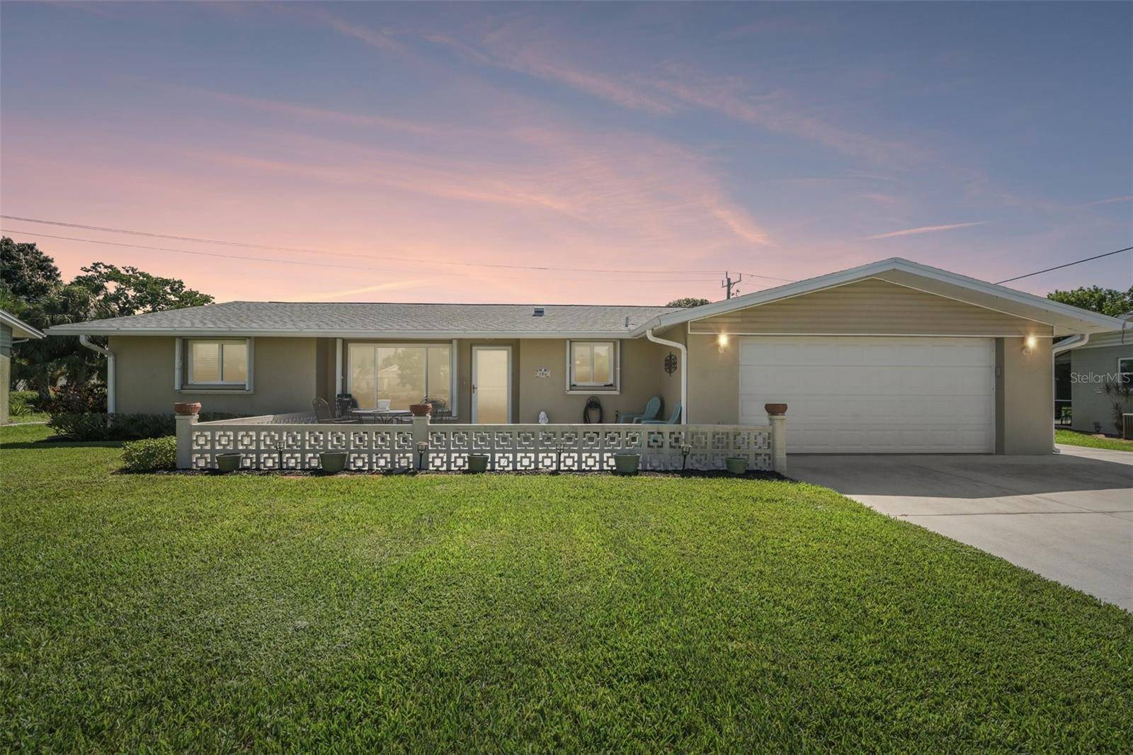 106 ALGIERS DR, Venice, FL 34293