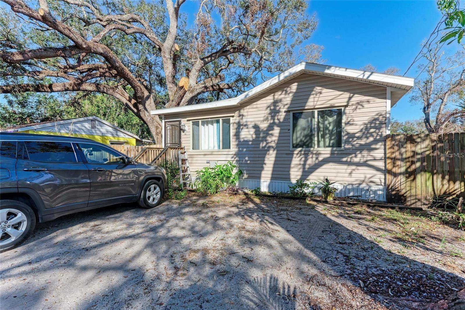 2005 12TH ST W, Bradenton, FL 34205