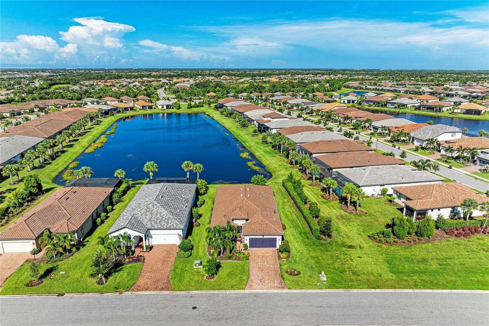 7683 SUMMERLAND CV, Lakewood Ranch, FL 34202