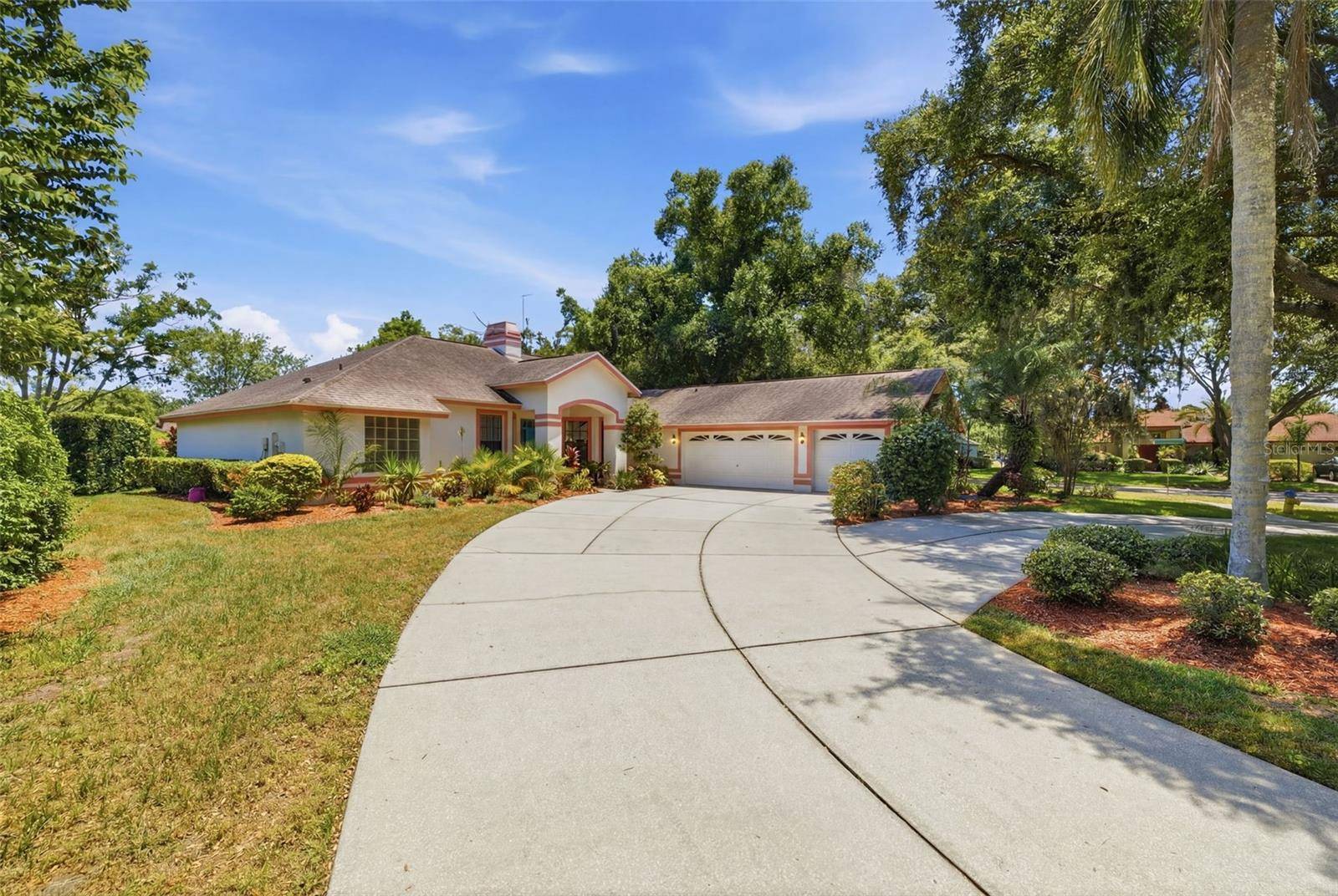 16501 BLENHEIM DR, Lutz, FL 33549