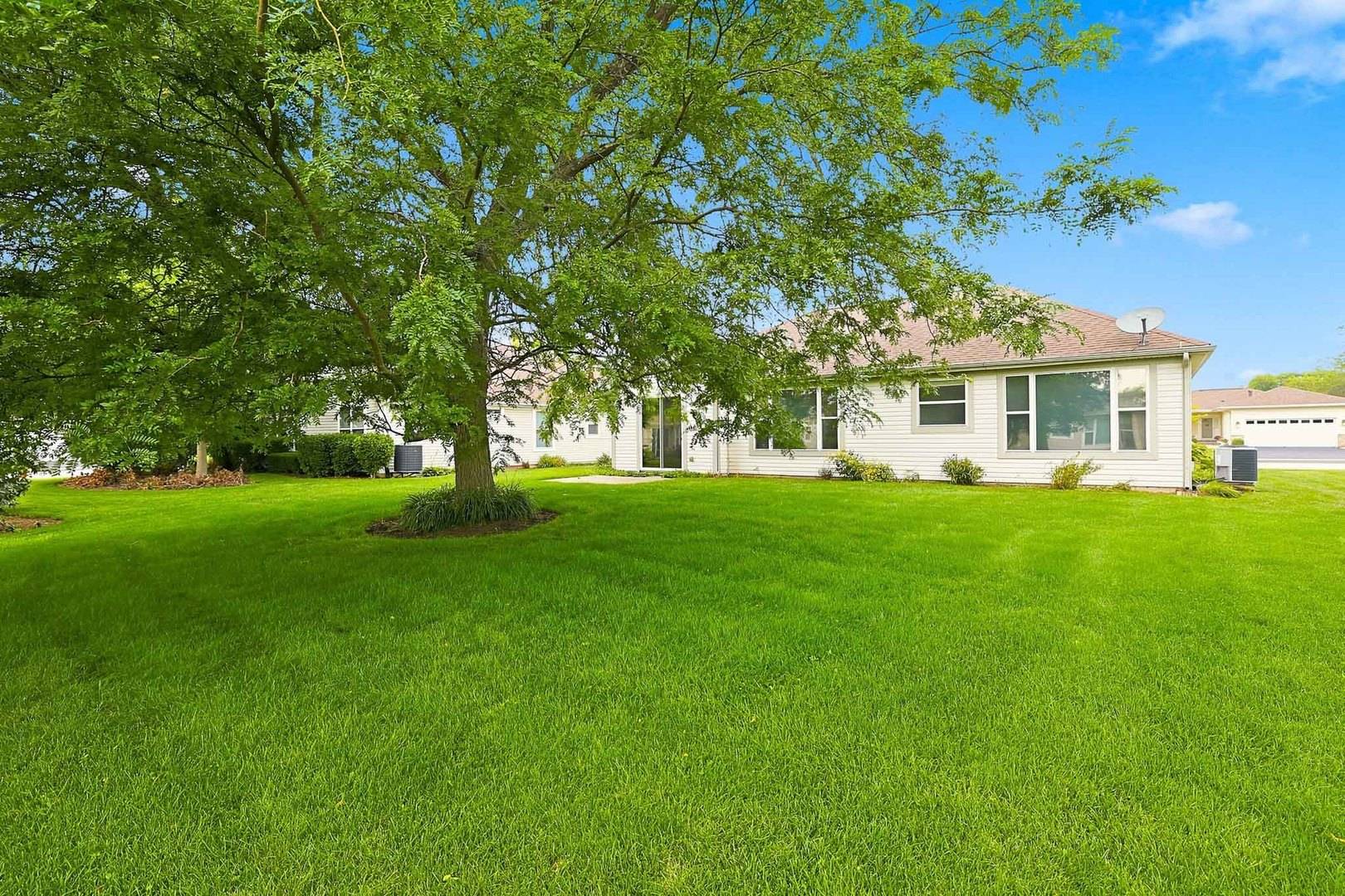 12449 Fox Run CT, Huntley, IL 60142