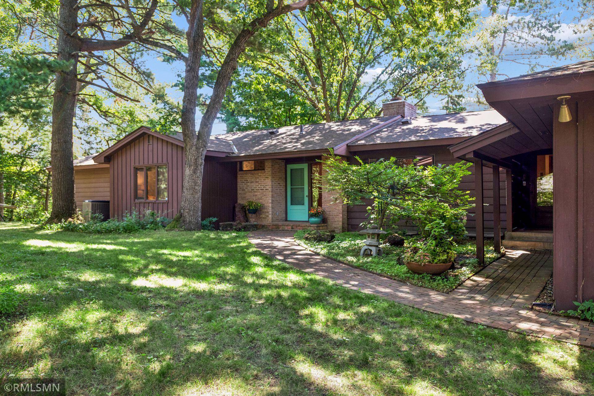 45 Evergreen RD, Dellwood, MN 55110