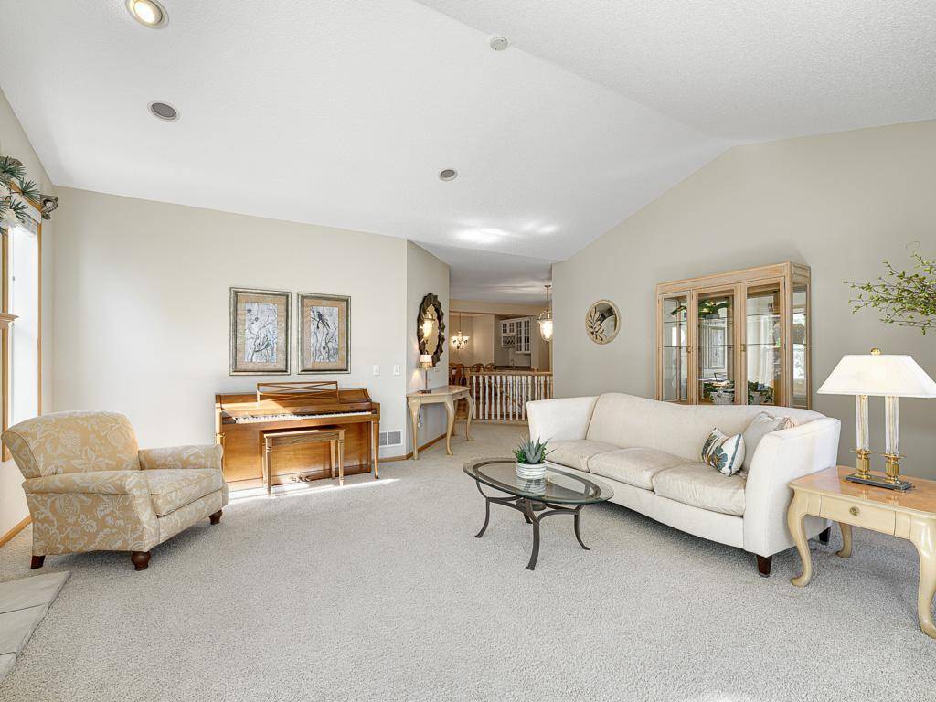 17533 Haralson DR, Eden Prairie, MN 55347