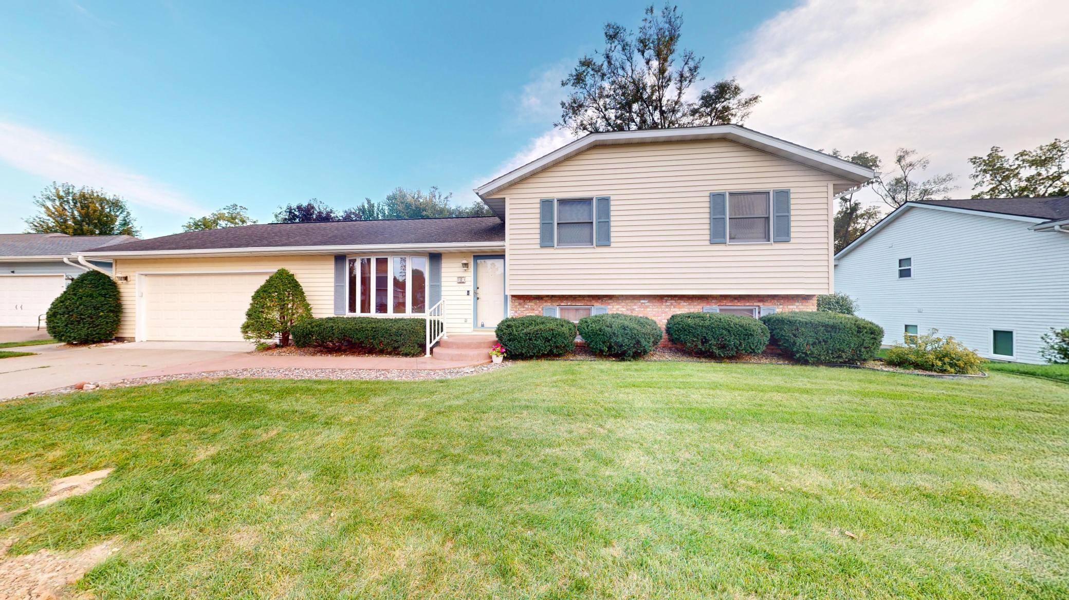 724 Well ST, Onalaska, WI 54650
